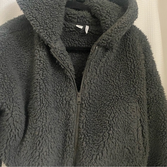 Faux fur zippered cropped jacket - Picture 5 of 8
